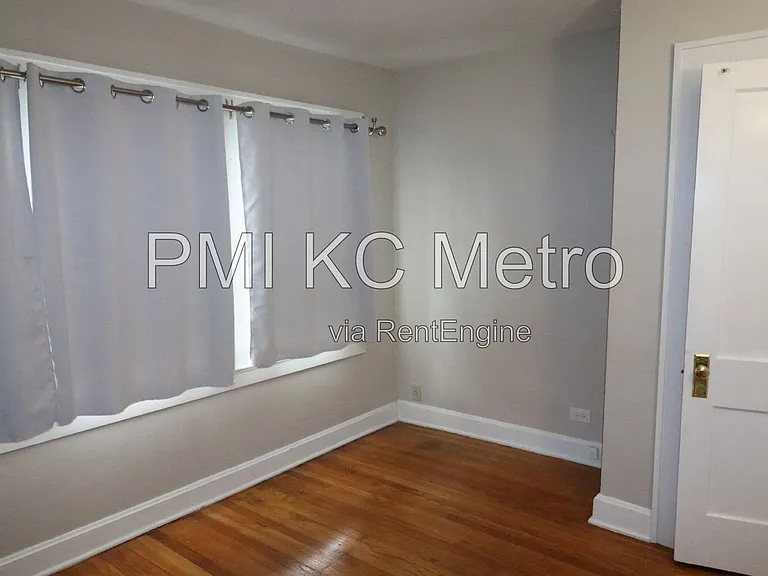 5331 Charlotte St #B — Photo 12