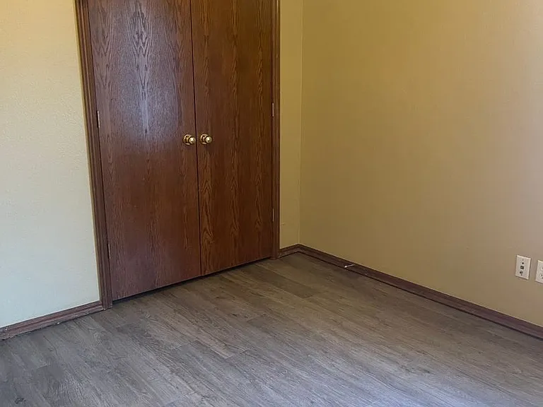 213 Pinafore Dr — Photo 12