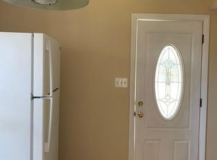 119 Dupont Pl #119, Bridgeport, CT 06610