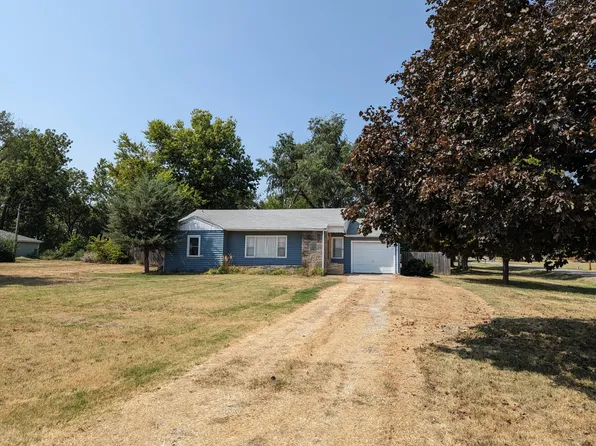 2611 Browning Ave, Manhattan, KS 66502