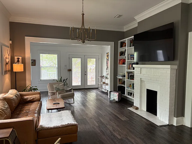 511 N Adams St — Photo 3