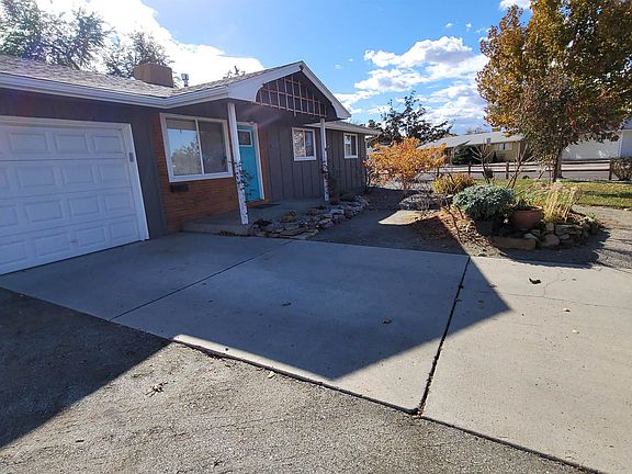 4th image of 2609 Gunnison Ave
