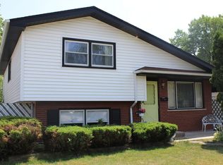 5469 W 137th St, Midlothian, IL 60445