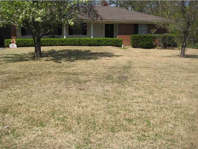 2nd image of 1002 Laurelwood Dr