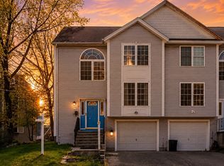 12 Hyannis Pl, Worcester, MA 01604