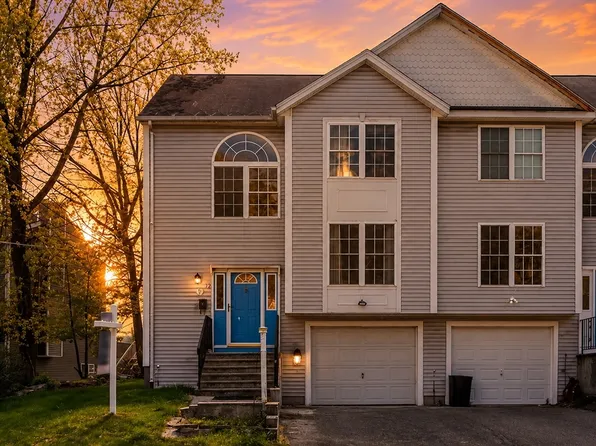 12 Hyannis Pl, Worcester, MA 01604