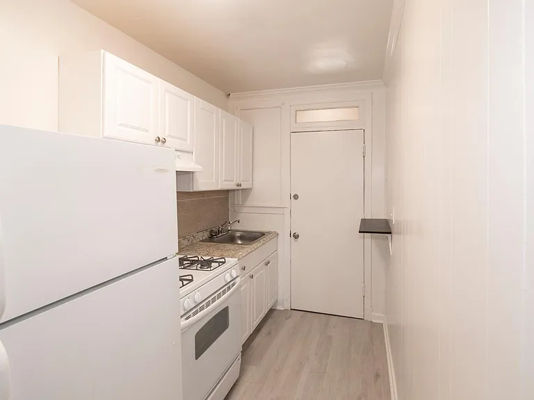 3217 Dubois Pl SE #4 — Photo 11