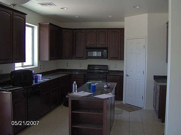 3rd image of 6831 S 68th Gln