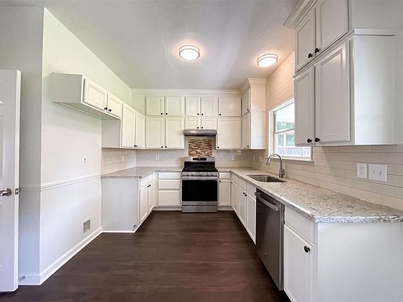 2nd image of 3035 Killdeer Ln