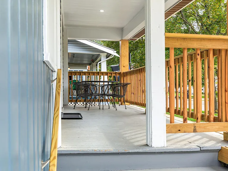 419 S Kenwood Ave — Photo 45