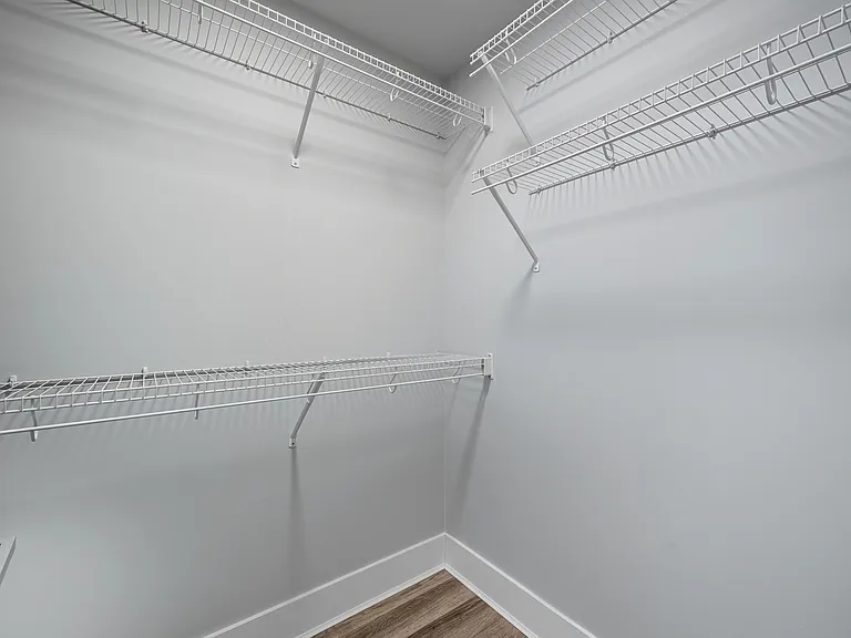 15 Kings Wharf Pl #602 — Photo 18