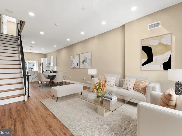 6210 Clearview St, Philadelphia, PA 19138