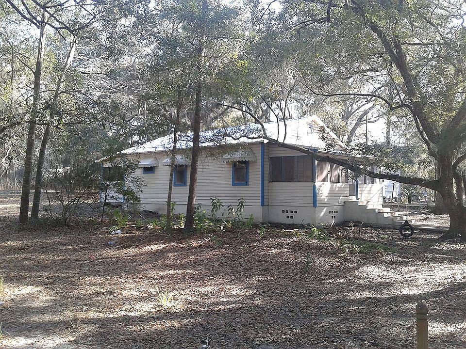 2nd image of 106 Putnam Loop Rd
