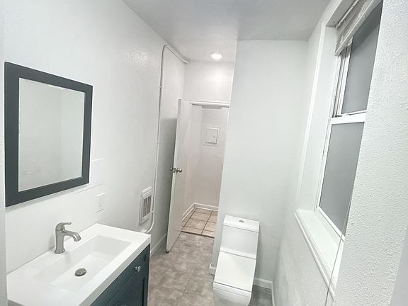5th image of 240 Main St #1B