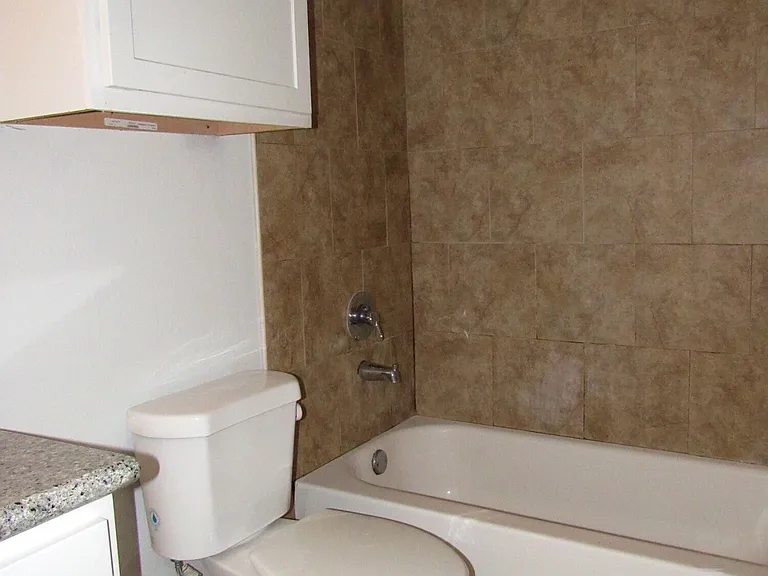 Capewood Apartments — Photo 34