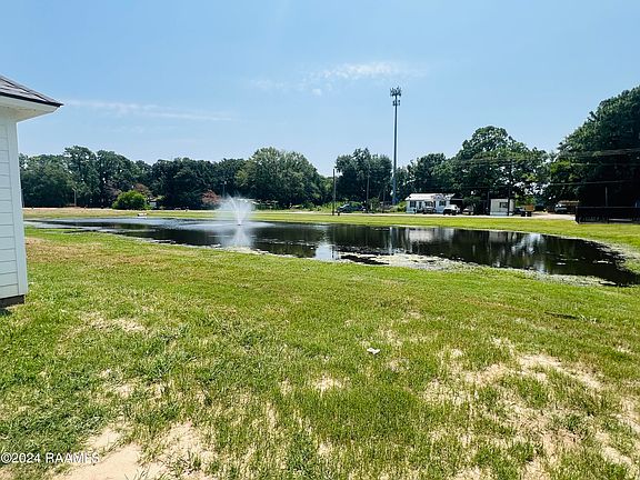 4th image of 220 Berchman Oaks Dr