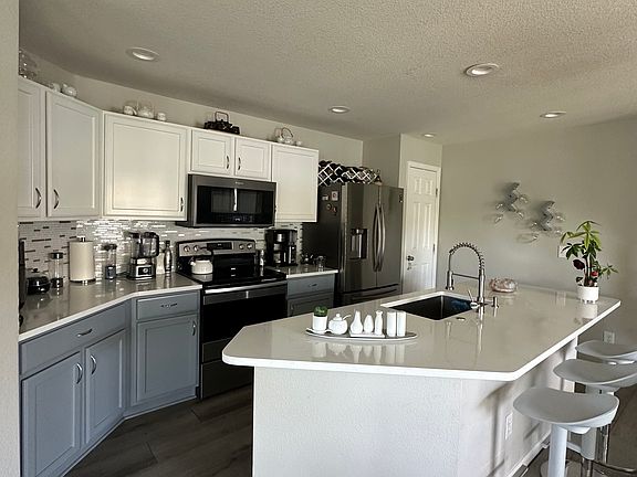 5th image of 17148 Waterhouse Cir Unit F
