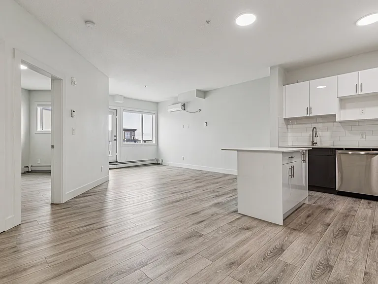 823 Daniels Way SW — Photo 28