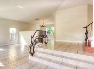 11157 NW 67th St, Doral, FL 33178