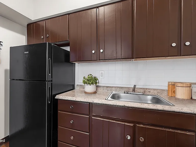 Forest Park Apartments — Photo 8