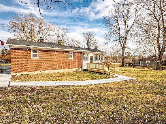 2nd image of 517 Jackie Ln