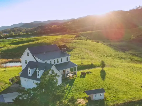 159 Canary Ln, Speedwell, TN 37870