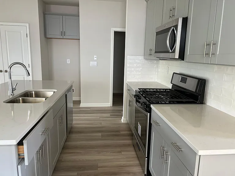 1692 Villageside Ct — Photo 14