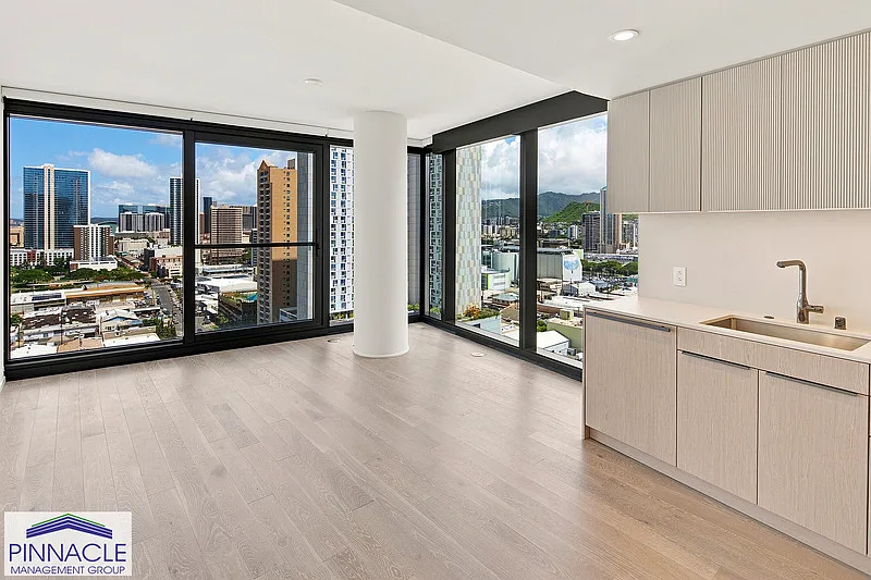 1 bed, 1.0 bath, 740 sqft, $4,300 — Photo 4