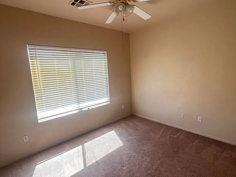 228 Positive Point St — Photo 15
