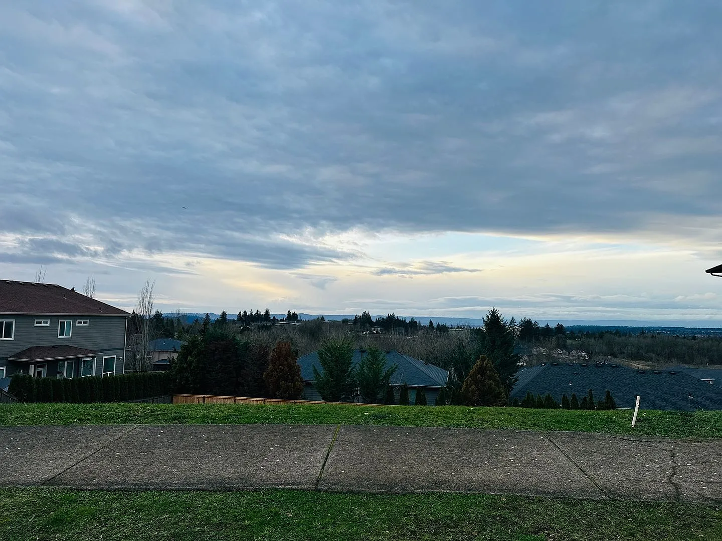 Gorgeous Custom Camas Home — Photo 3