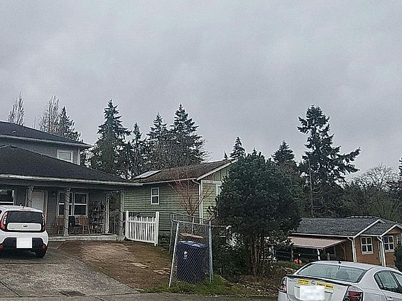 3rd image of 1914 E Gregory Street Ct