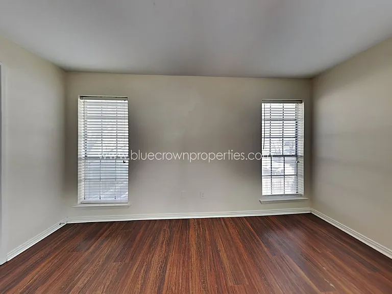 3627 Dickason Ave E — Photo 8