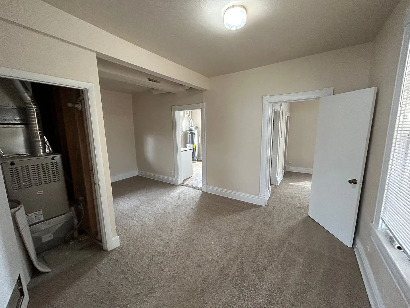 4 bedroom, 2 bath home on west side of Colorado Springs — Photo 4