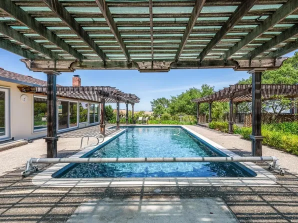 1097 Lea Dr, San Rafael, CA 94903