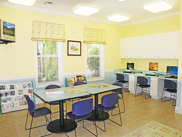 Lake Kathy Apartments — Photo 7