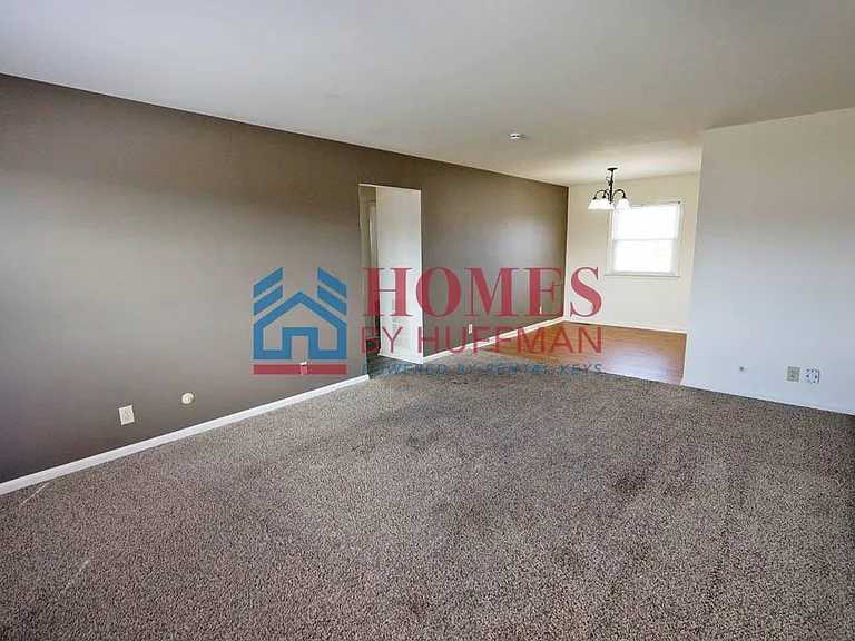 2807 Ravenswood Dr — Photo 6
