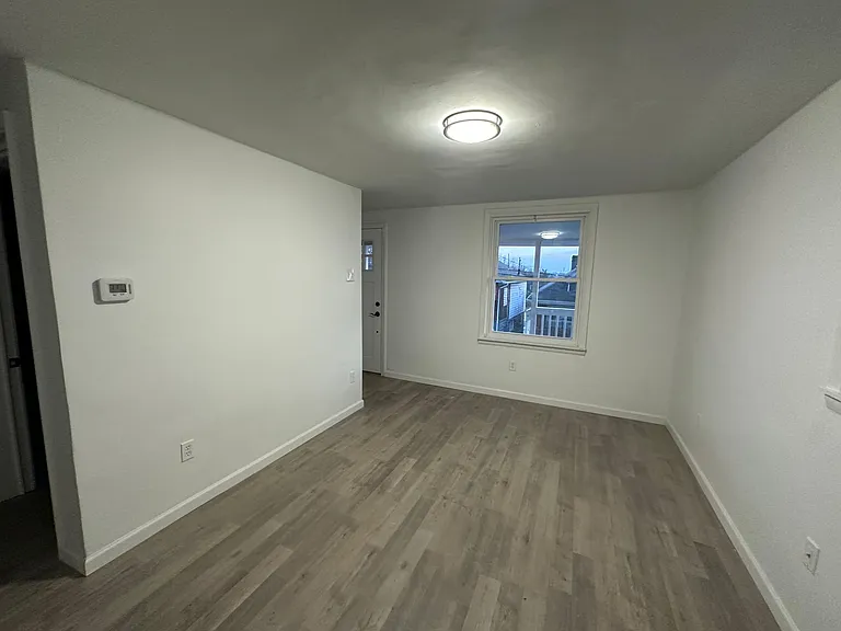 2323 Patterson Ave — Photo 23