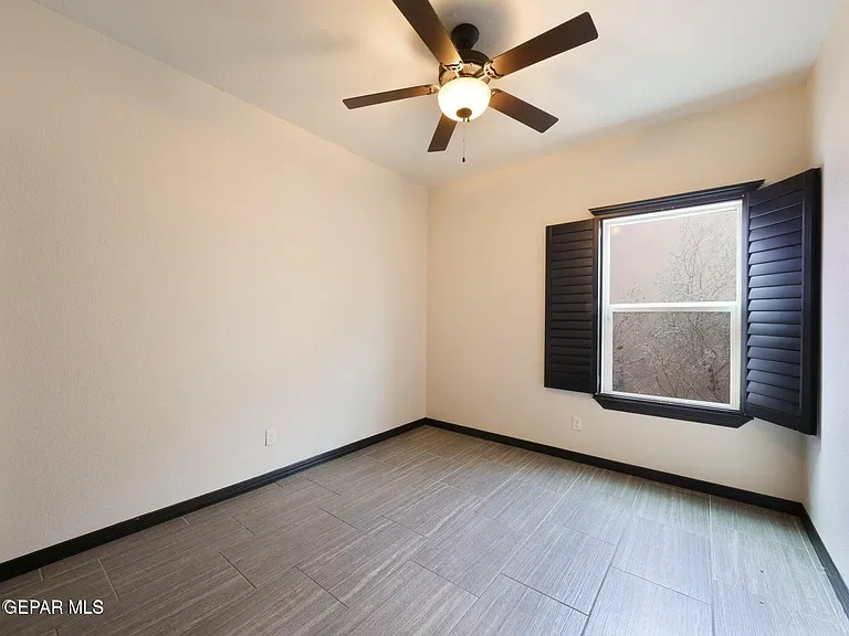 11629 Grotto Bay Ct — Photo 15