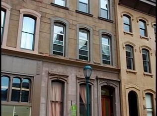 2025 Walnut St APT 1R, Philadelphia, PA 19103