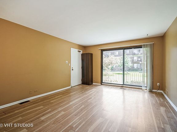 2nd image of 4128 Cove Ln Unit A