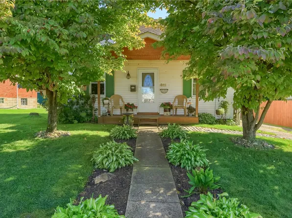 811 Pioneer Dr, Ambridge, PA 15003