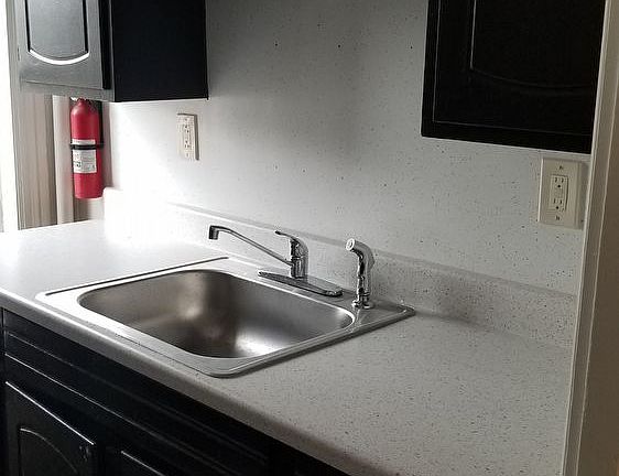 4th image of 140 Wilson St APT 3