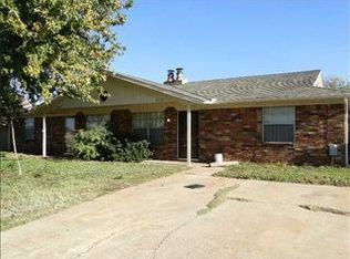 2938 Robert Rd, Shawnee, OK 74804