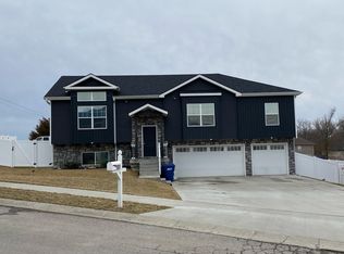 101 Division St, Knob Noster, MO 65336