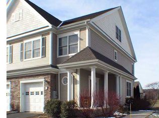 52 Carnoustie Cir, Bloomfield, CT 06002