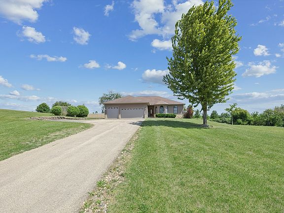 3rd image of 3067 Valley View Ct