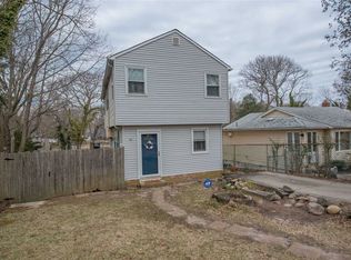 15 Amityville Rd, Sound Beach, NY 11789