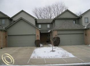 4914 Royal Cv, Shelby Township, MI