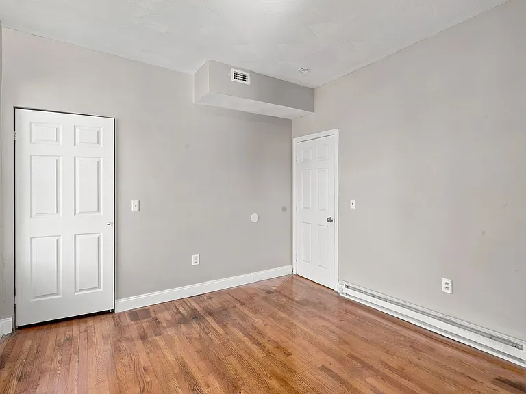 179-185 Chestnut Street — Photo 13