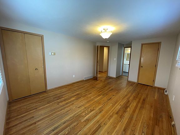 5th image of 4884 Annette Pl